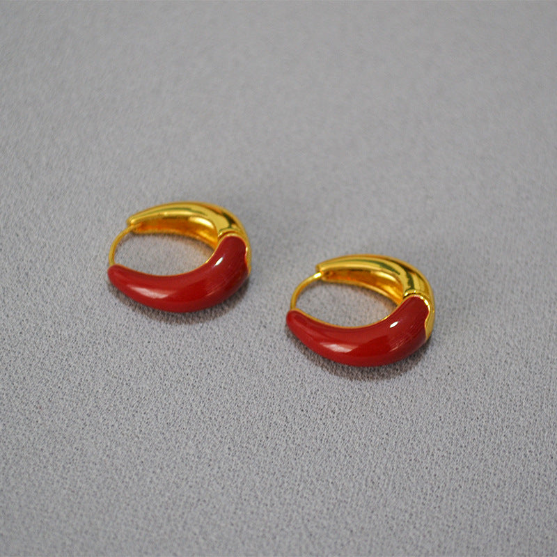 Charming Gold Earring for Any Occasion