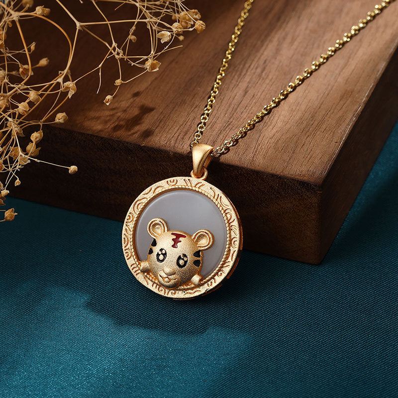 Elegant Gold Necklace for Every Occasion