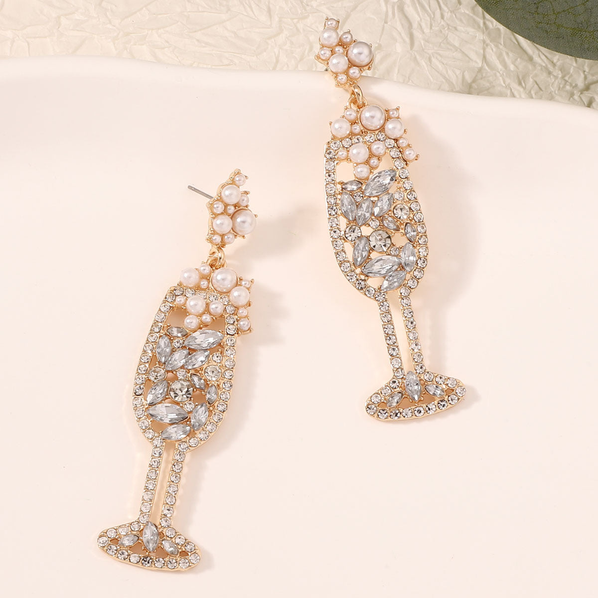 Romantic Pearl Earring for Special Moments