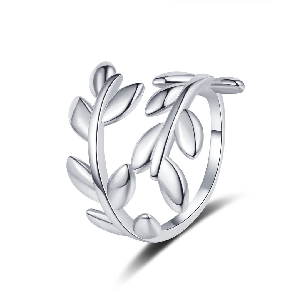 Classic Gold Ring with Timeless Appeal