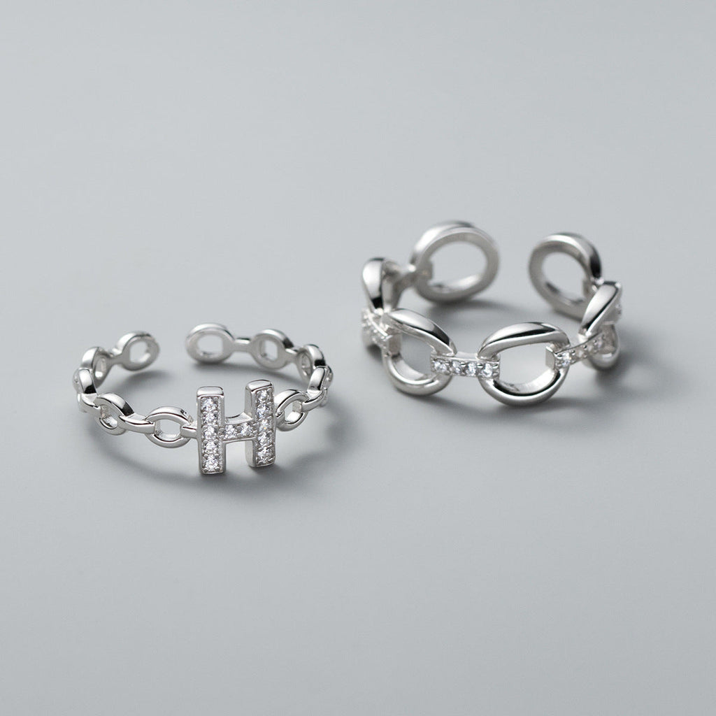 Classic Chain with Timeless Appeal