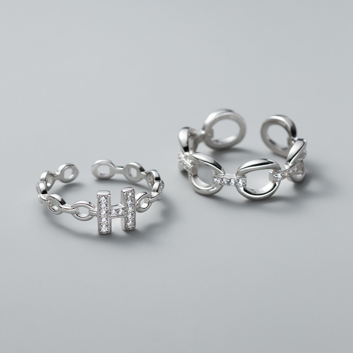 Classic Chain with Timeless Appeal