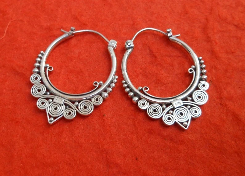 Classic Earring with Timeless Appeal
