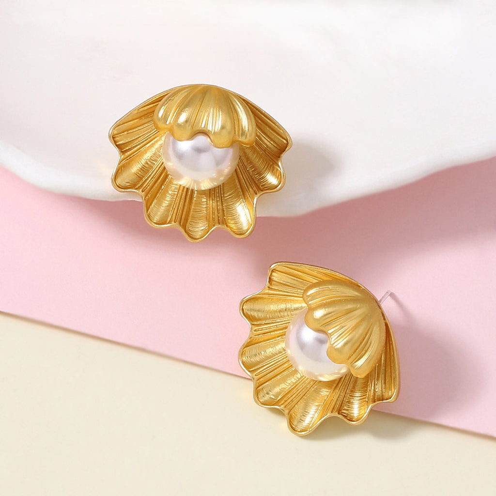 Delicate Artisan Pearl Earring