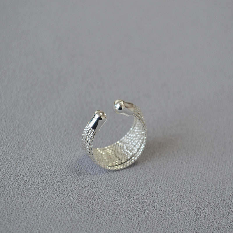 Classic Gold Ring with Timeless Appeal