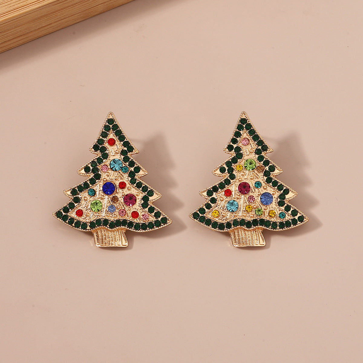 Charming Earring for Any Occasion