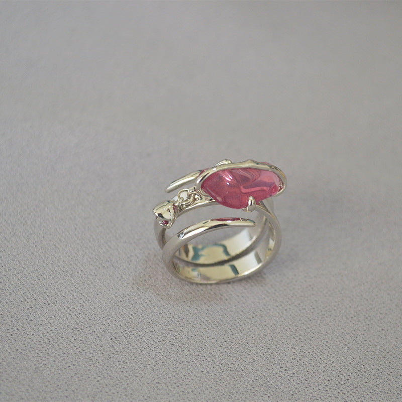 Classic Gold Ring with Timeless Appeal