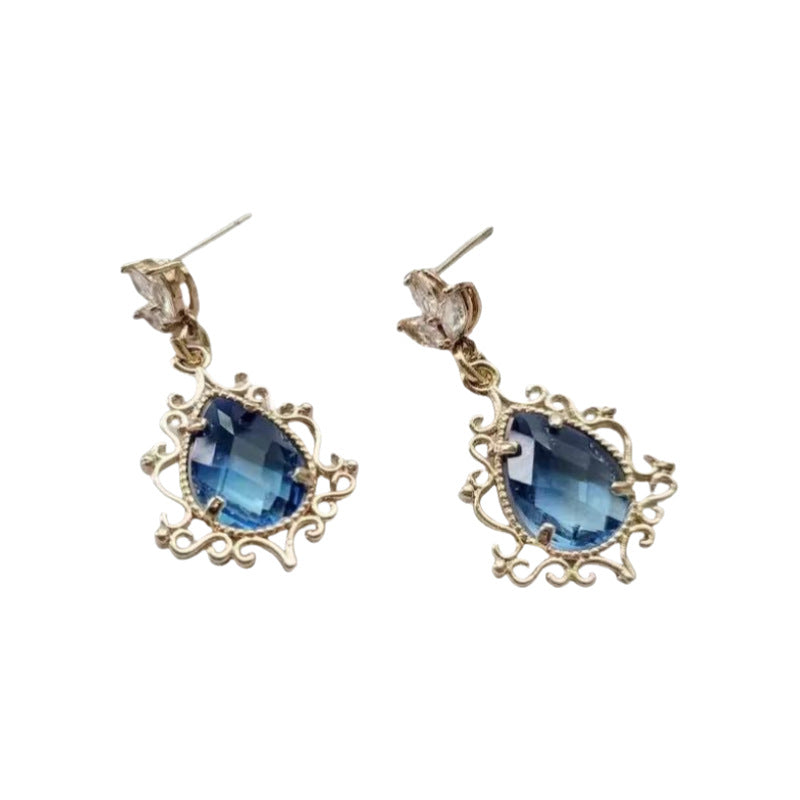 Classic Earring with Timeless Appeal