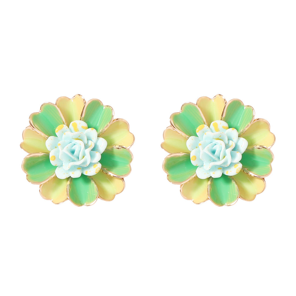 Classic Earring with Timeless Appeal
