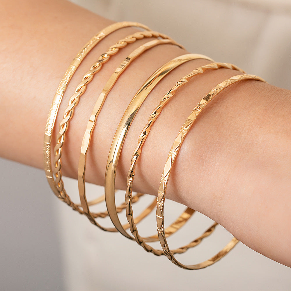 Stunning Gold Bracelet for Daily Wear