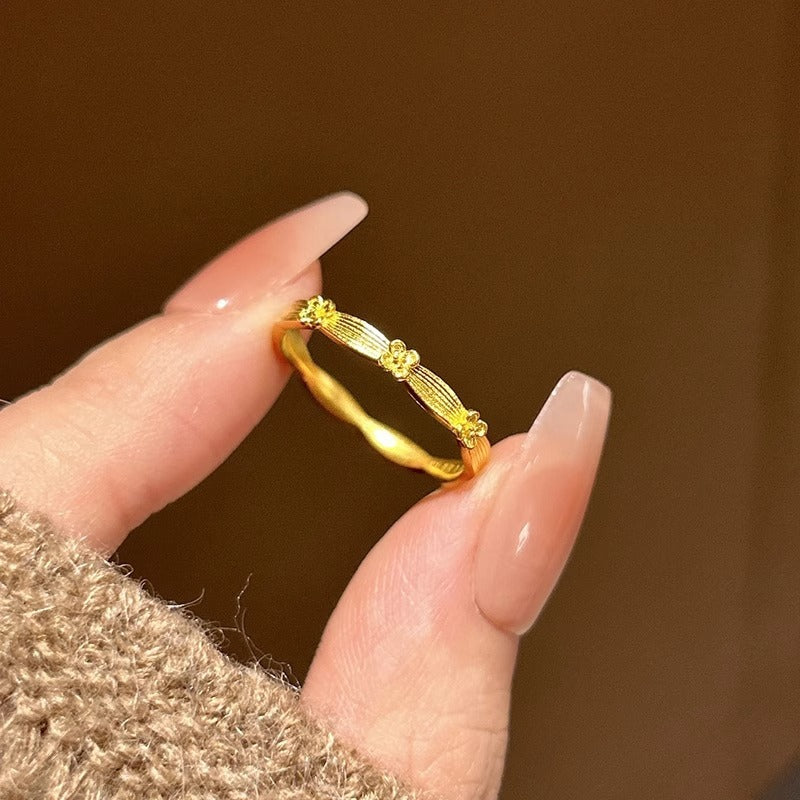 Charming Gold Ring for Any Occasion
