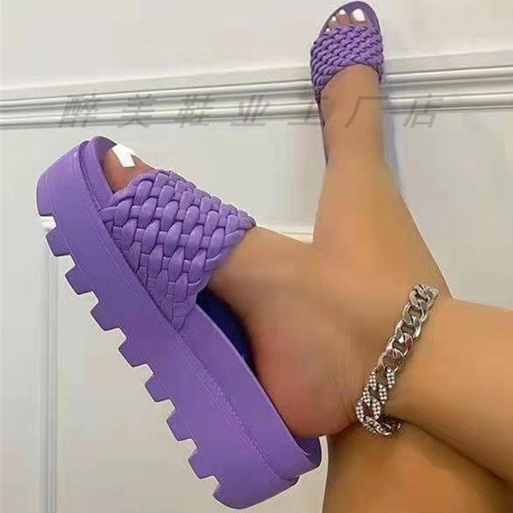 Graceful Orthopedic Sandals for Modern Look