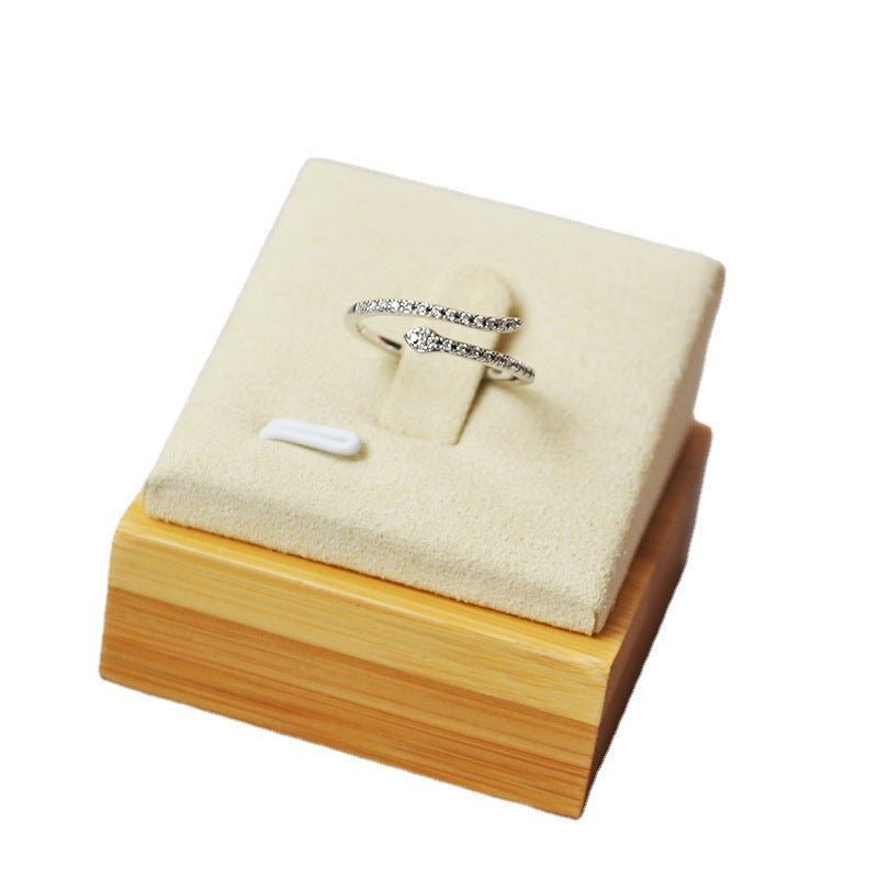 Elegant Gold Ring for Every Occasion