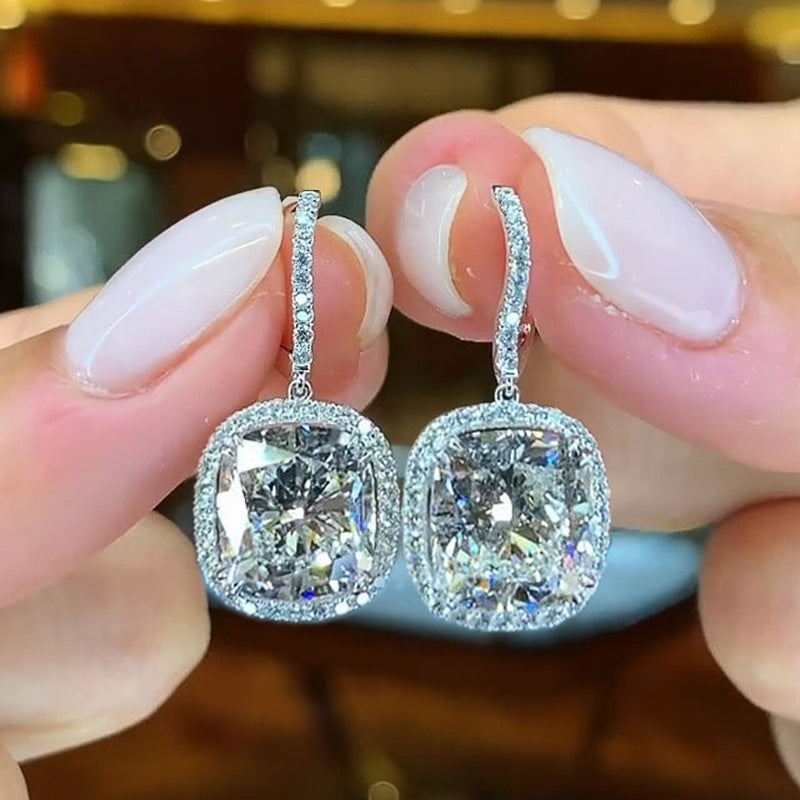 Classic Earring with Timeless Appeal