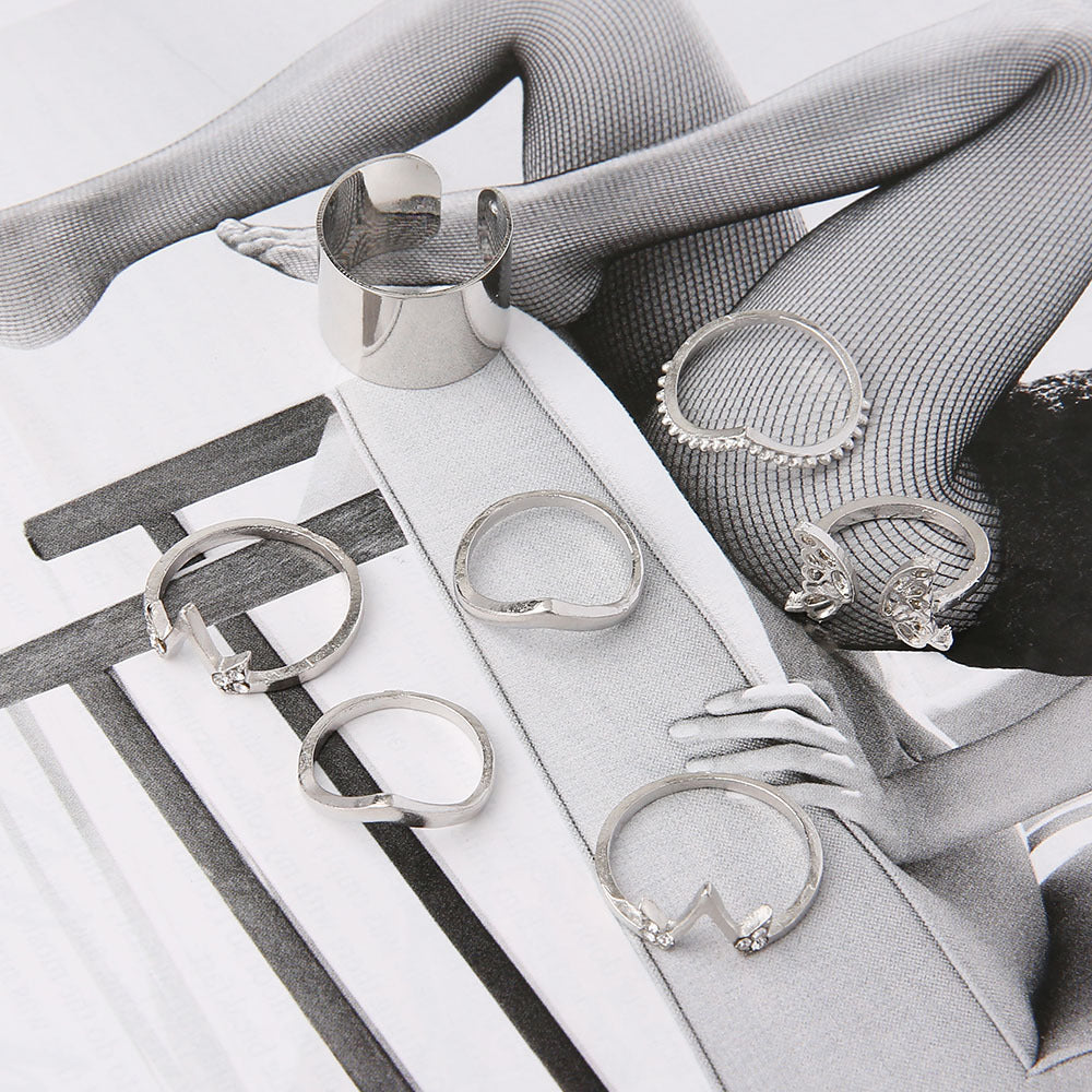 Beautiful Silver Set with Unique Style