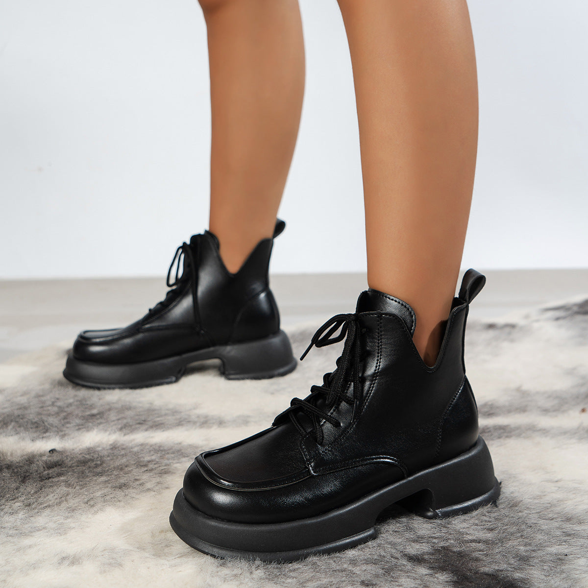 Graceful Orthopedic Shoes for Modern Look