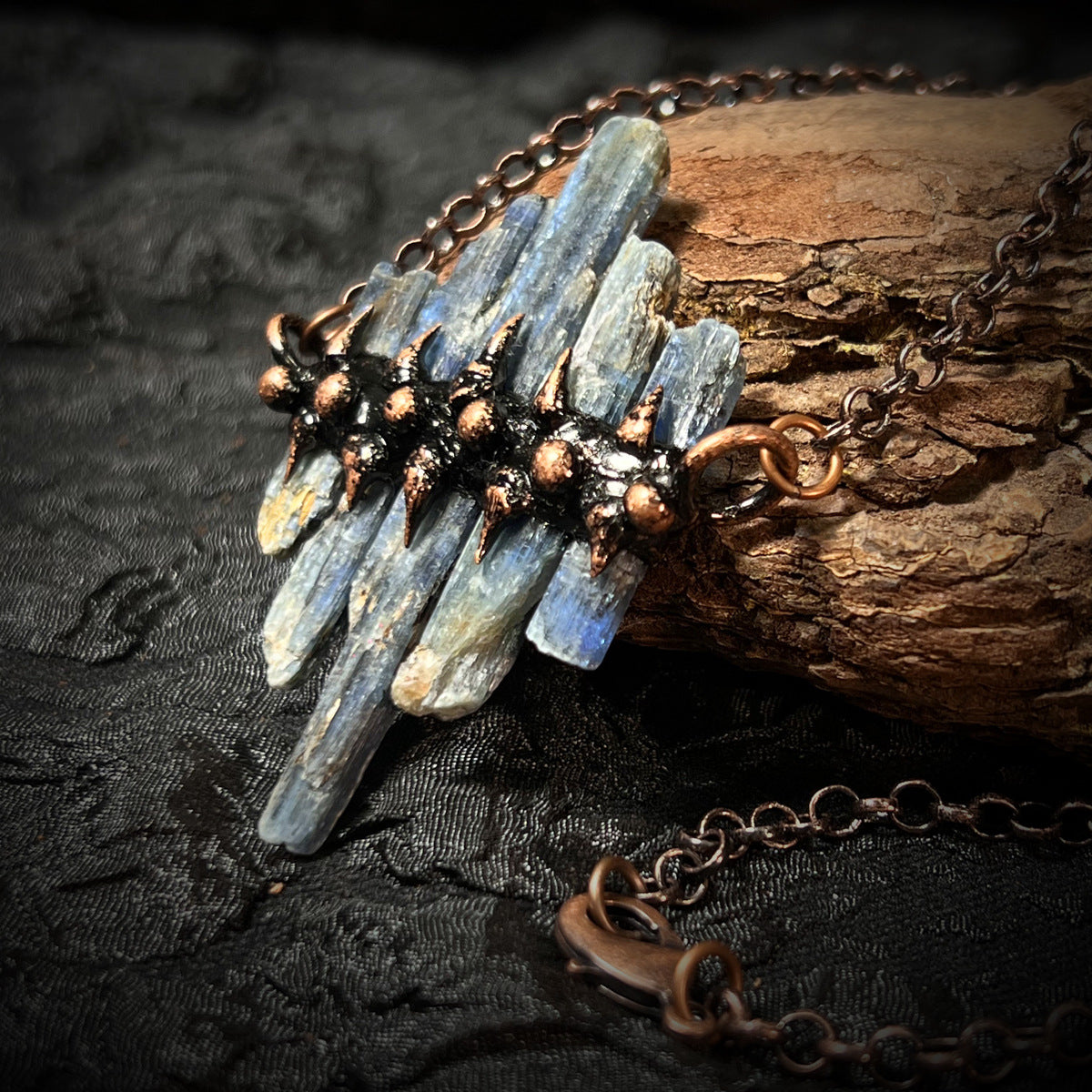 Stunning Necklace for Daily Wear