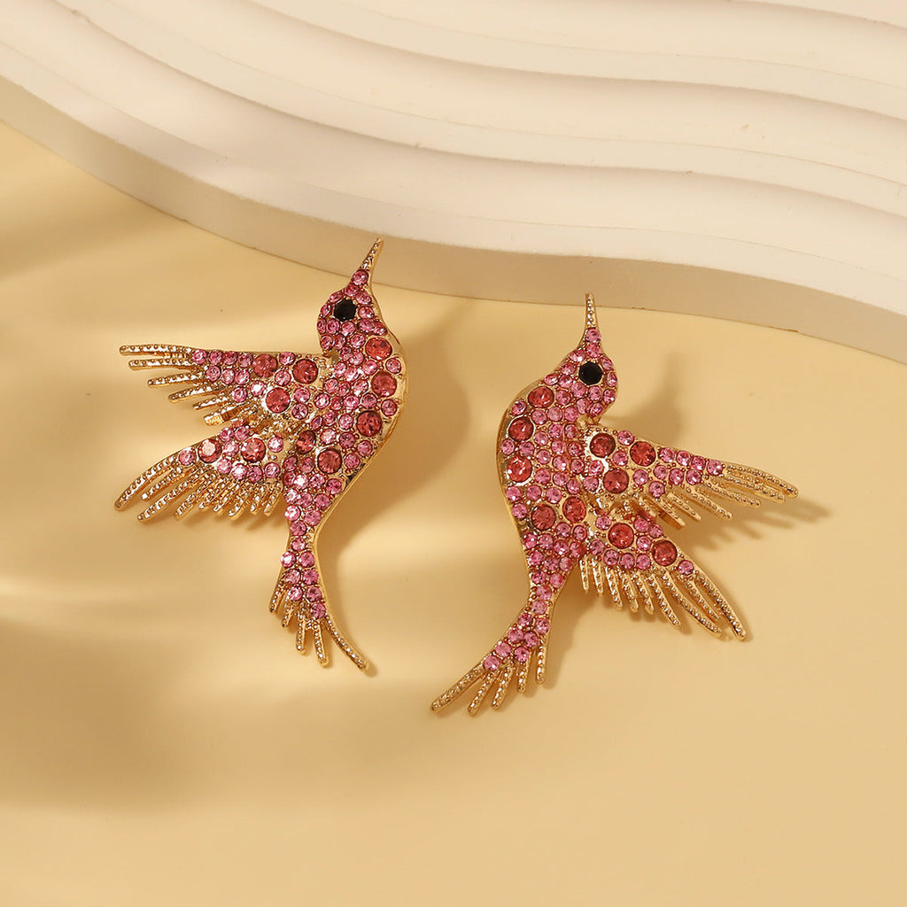 Charming Gold Earring for Any Occasion