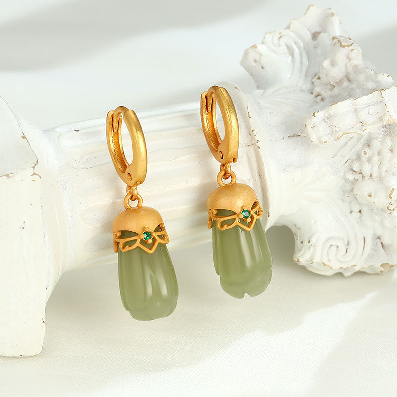 Charming Silver Earring for Any Occasion