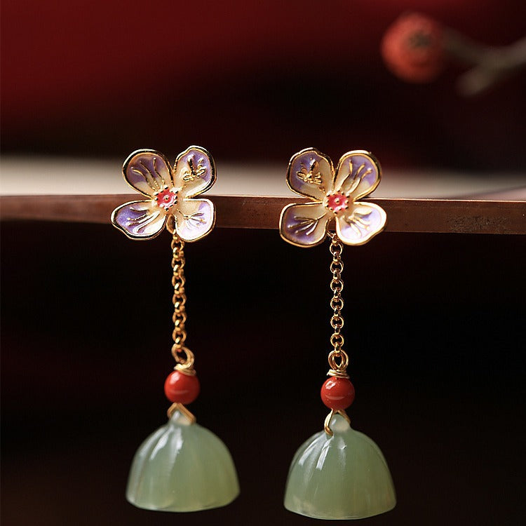 Beautiful Silver Earring with Unique Style