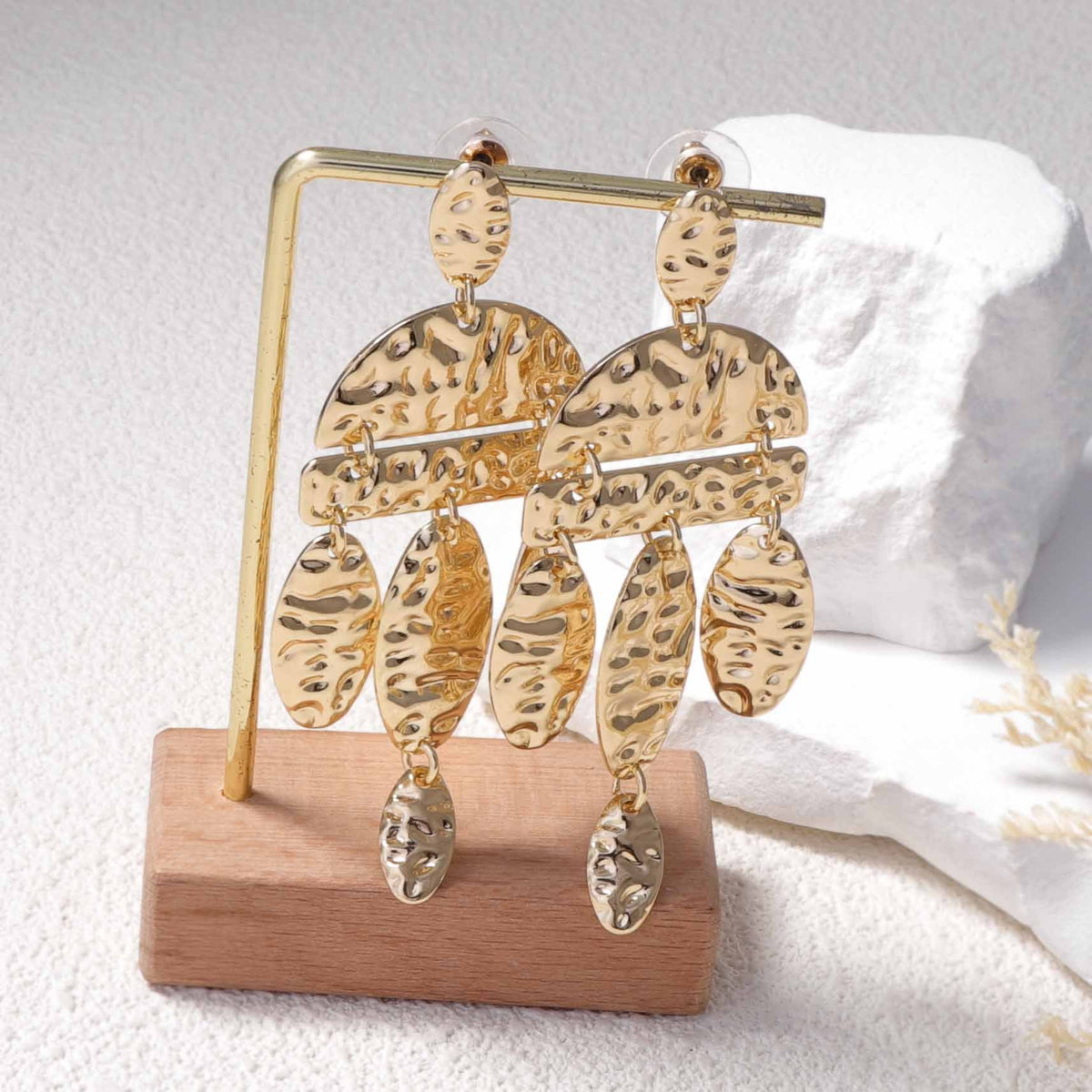 Charming Earring for Any Occasion