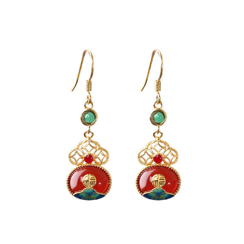 Charming Silver Earring for Any Occasion