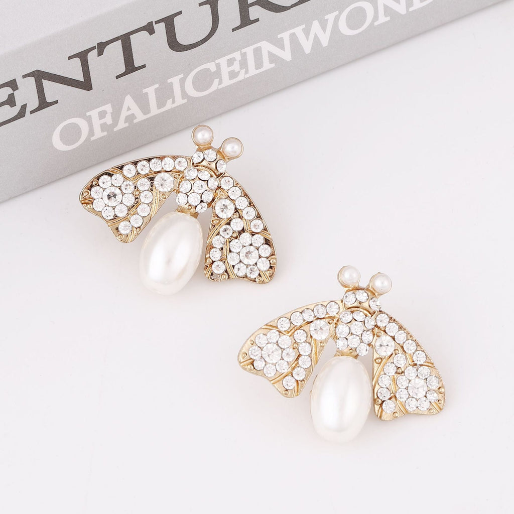 Romantic Pearl Earring for Special Moments