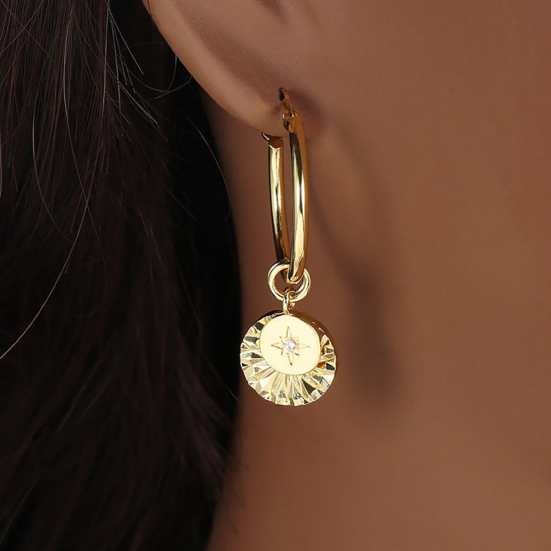 Elegant Gold Earring for Every Occasion