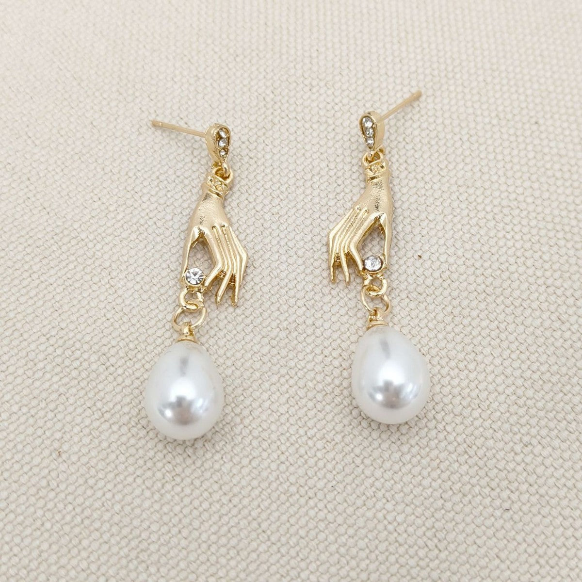 Romantic Pearl Earring for Special Moments