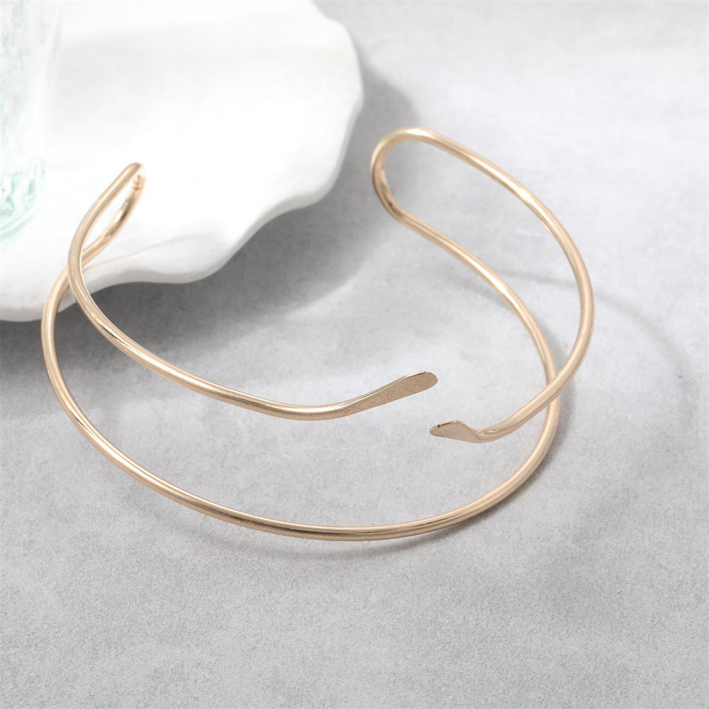 Charming Gold Bracelet for Any Occasion