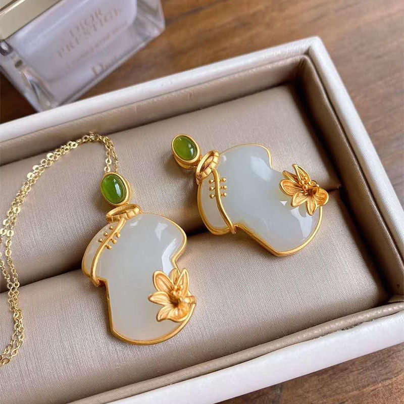 Charming Gold Necklace for Any Occasion