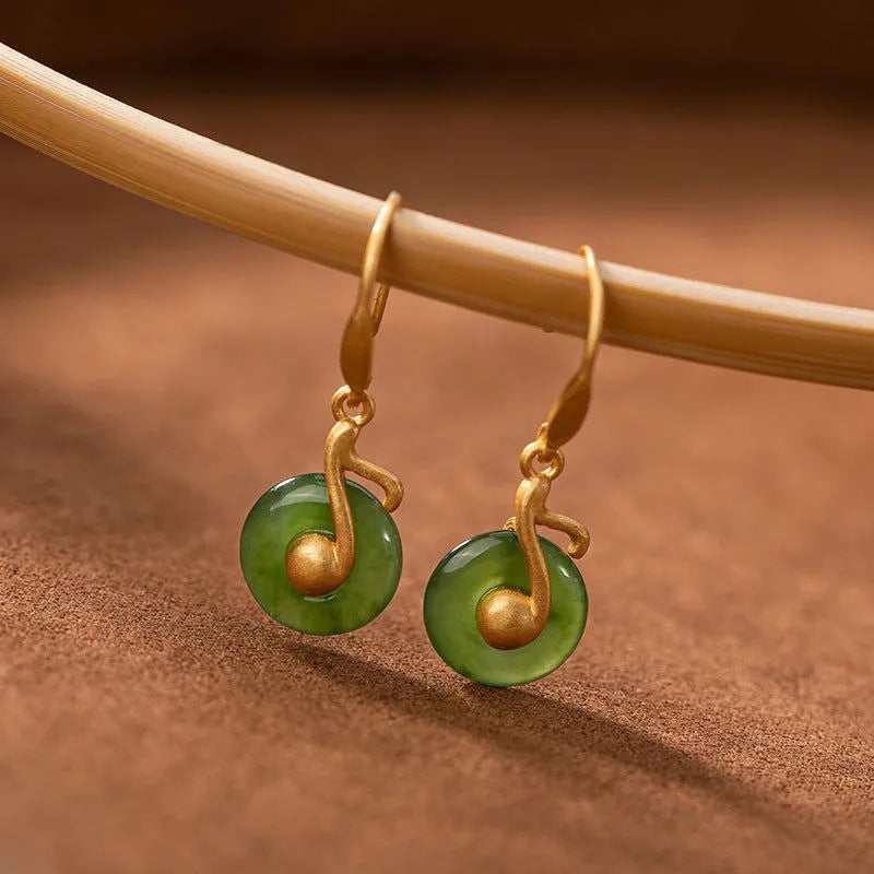 Charming Gold Earring for Any Occasion