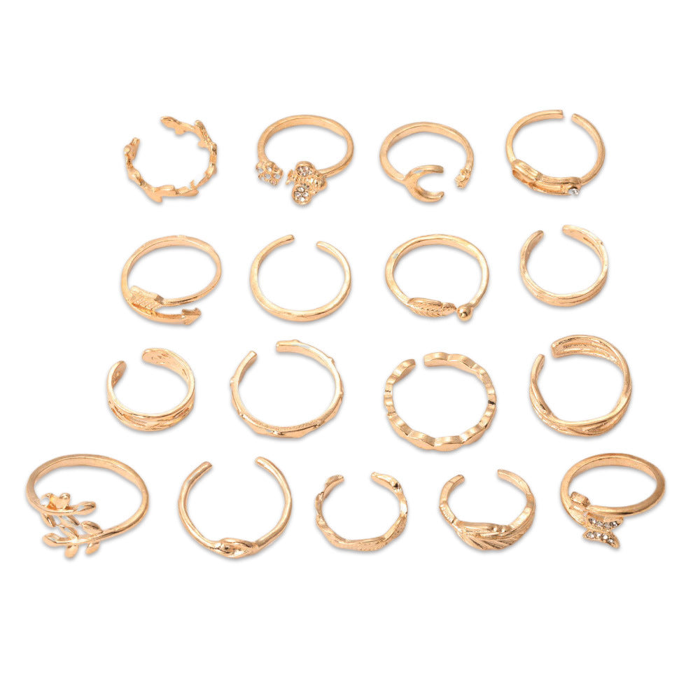 Romantic Gold Bracelet for Special Moments