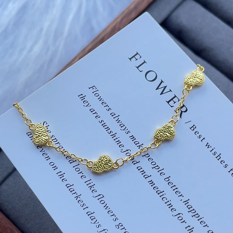 Classic Gold Bracelet with Timeless Appeal