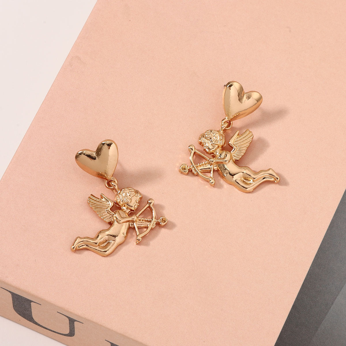 Elegant Gold Earring for Every Occasion
