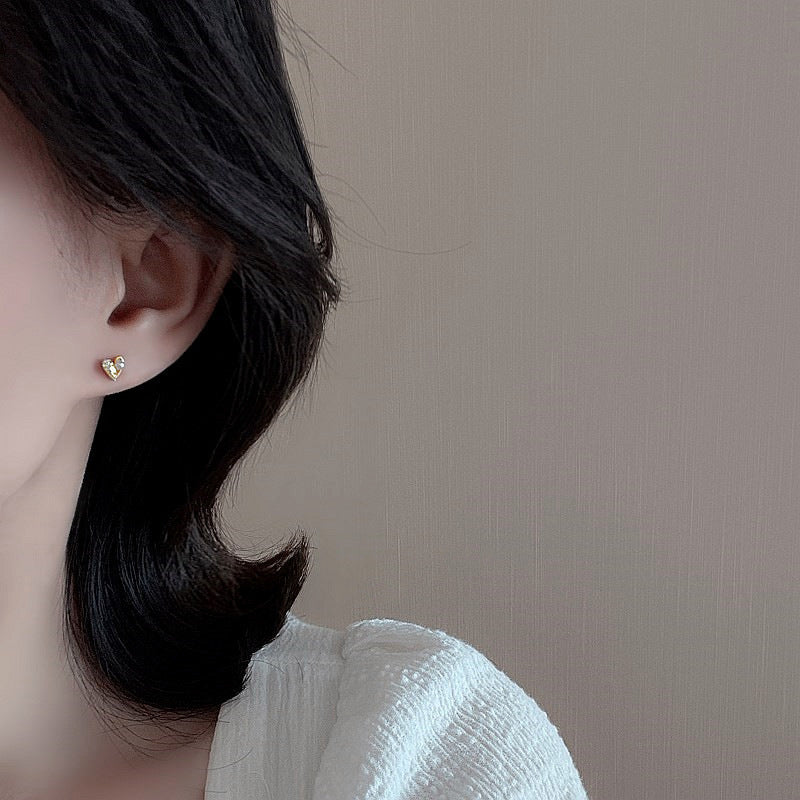 Romantic Pearl Earring for Special Moments