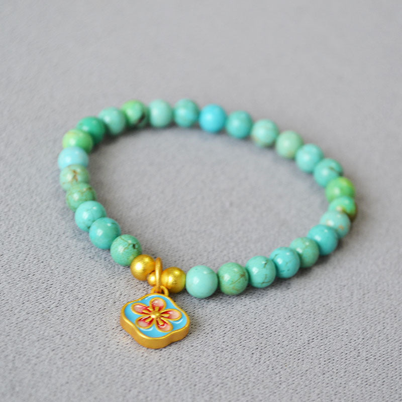 Charming Gold Bracelet for Any Occasion