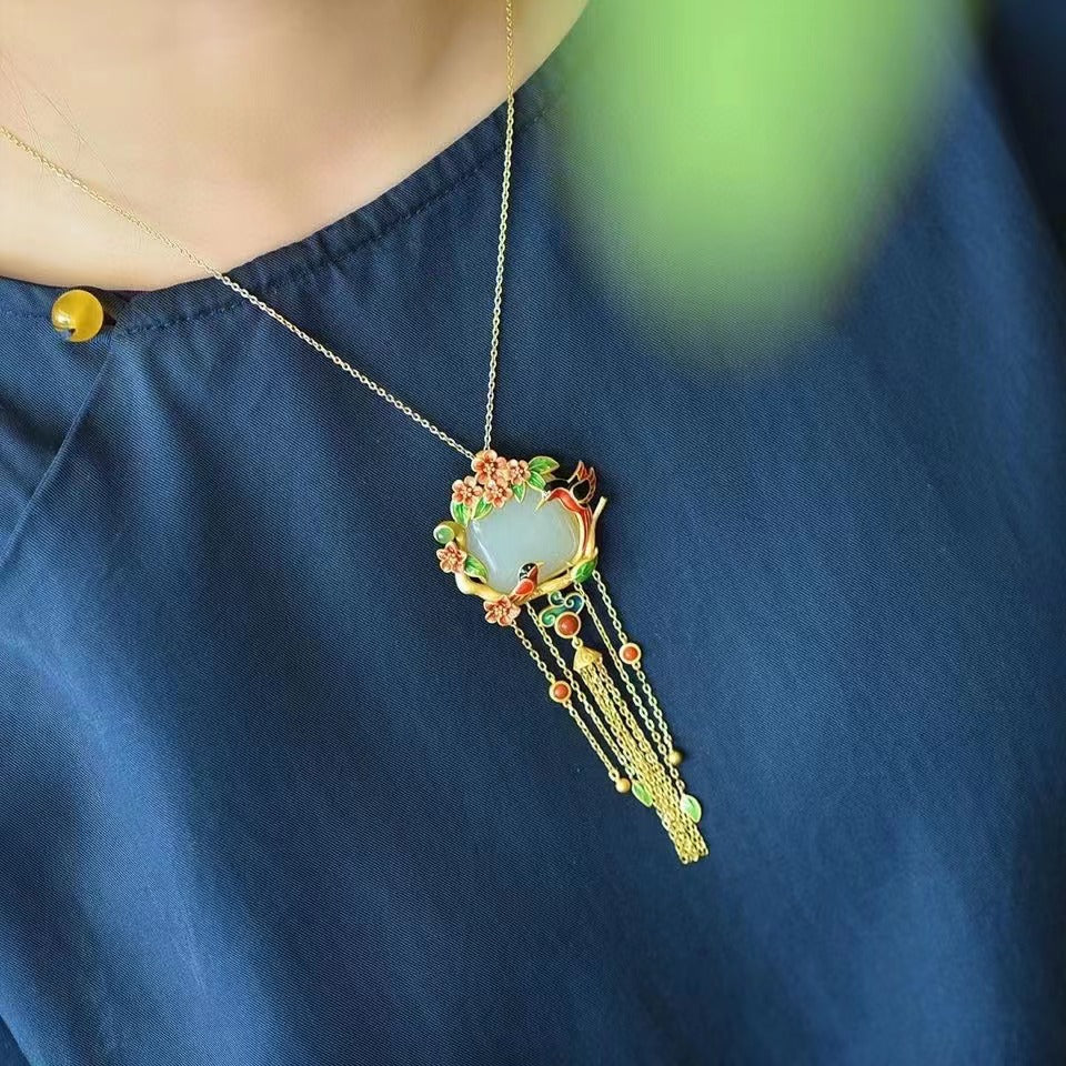 Stunning Gold Necklace for Daily Wear
