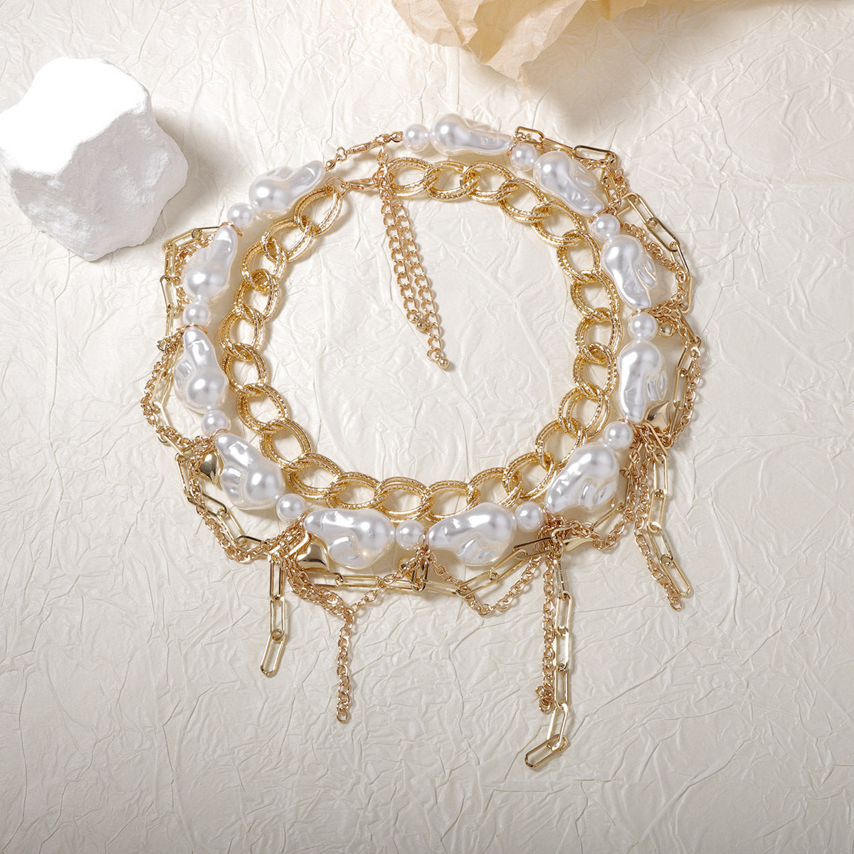Romantic Pearl Necklace for Special Moments