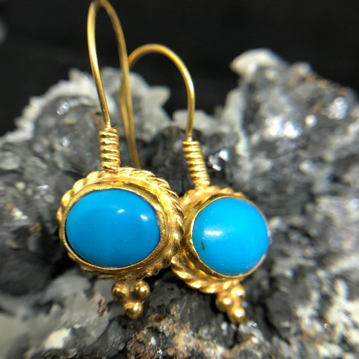 Classic Earring with Timeless Appeal