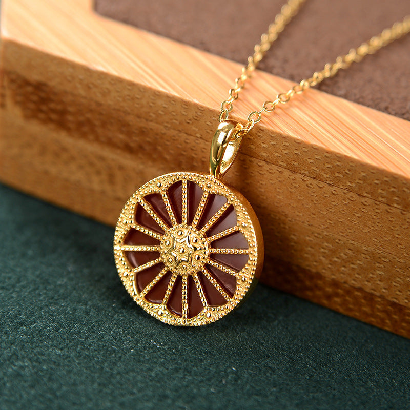 Beautiful Gold Piece with Unique Style