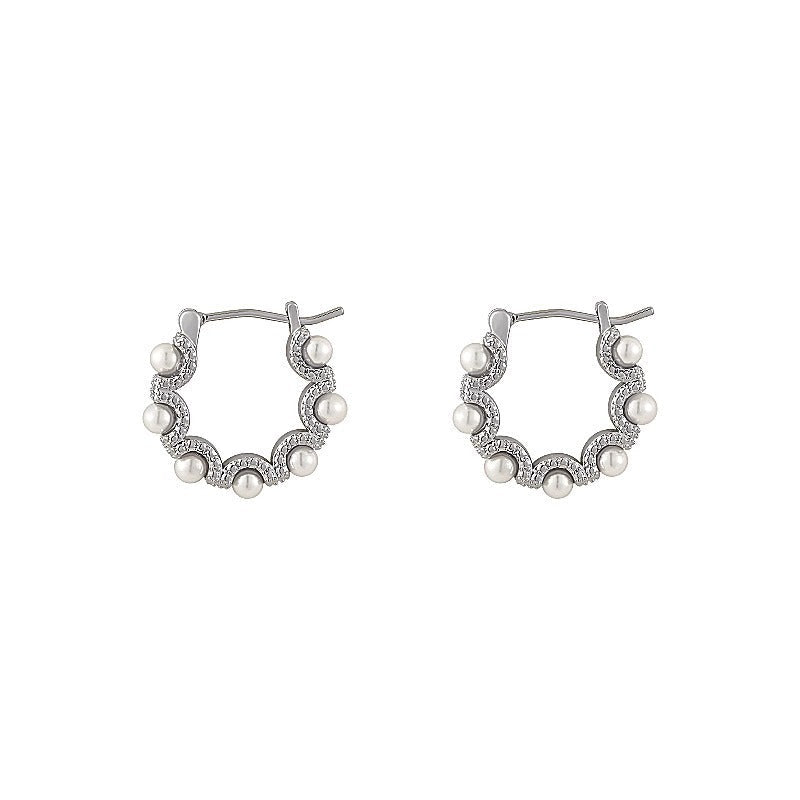 Romantic Pearl Earring for Special Moments