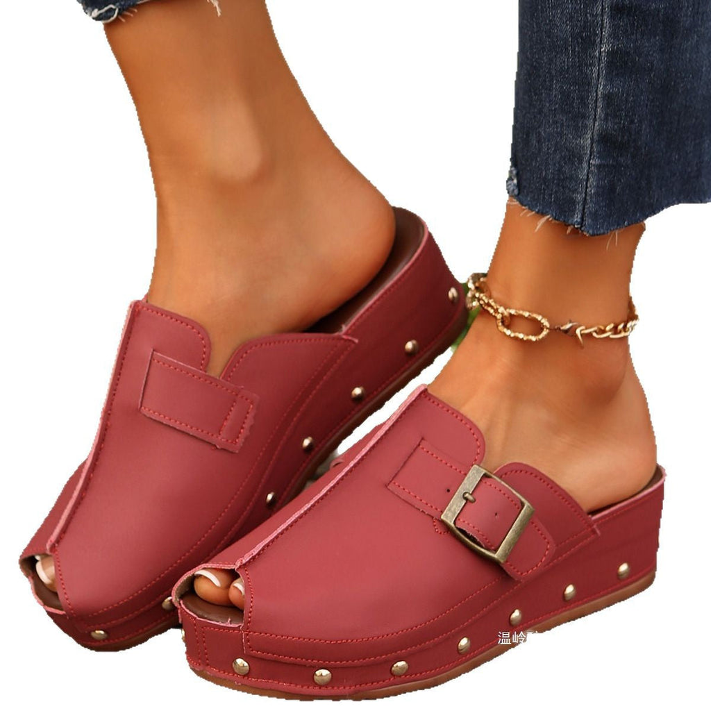 Chic Orthopedic Sandals with Unique Design