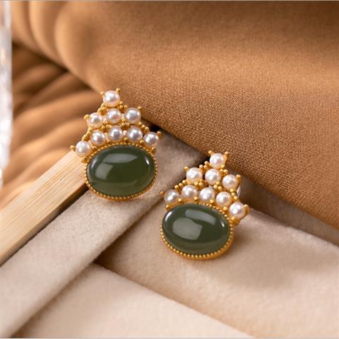 Delicate Artisan Gold Earring