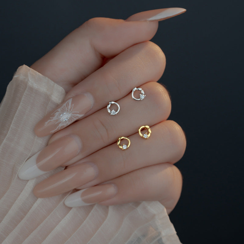 Charming Earring for Any Occasion