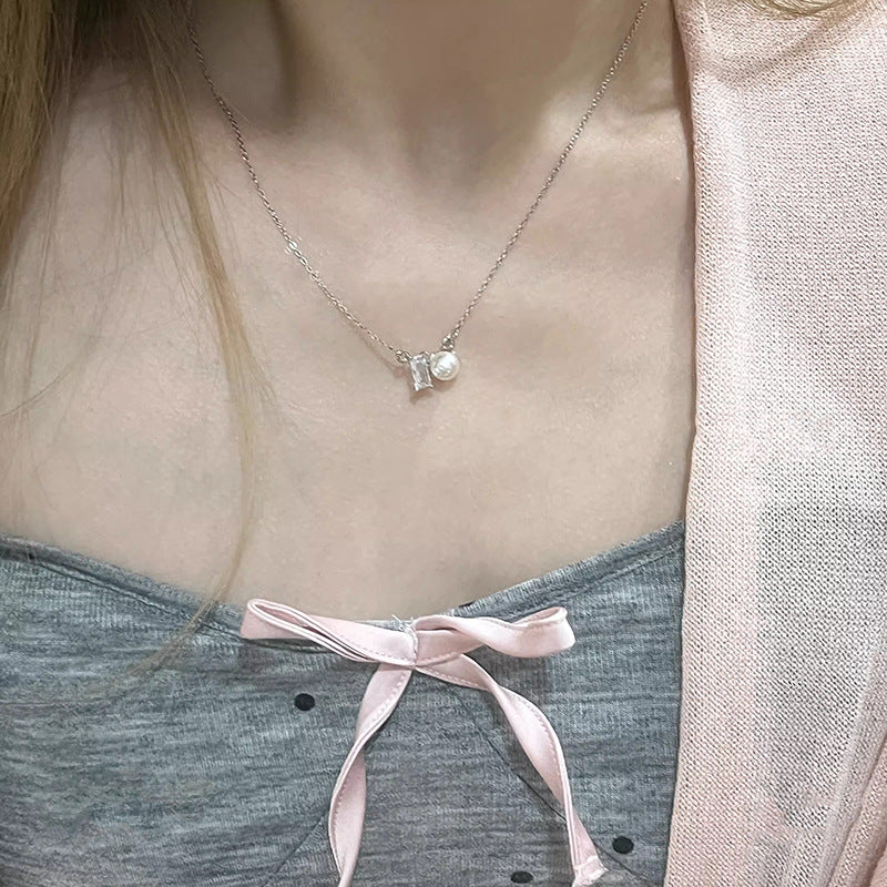 Romantic Pearl Necklace for Special Moments