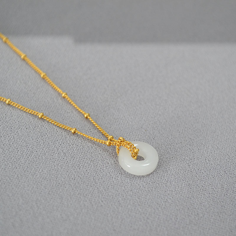 Romantic Gold Necklace for Special Moments