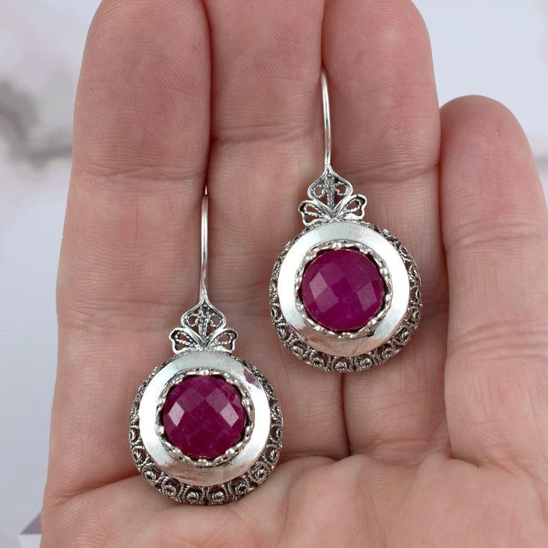 Classic Earring with Timeless Appeal