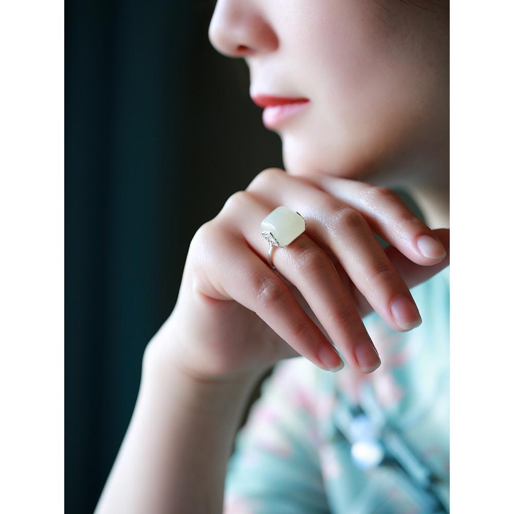 Charming Gold Ring for Any Occasion