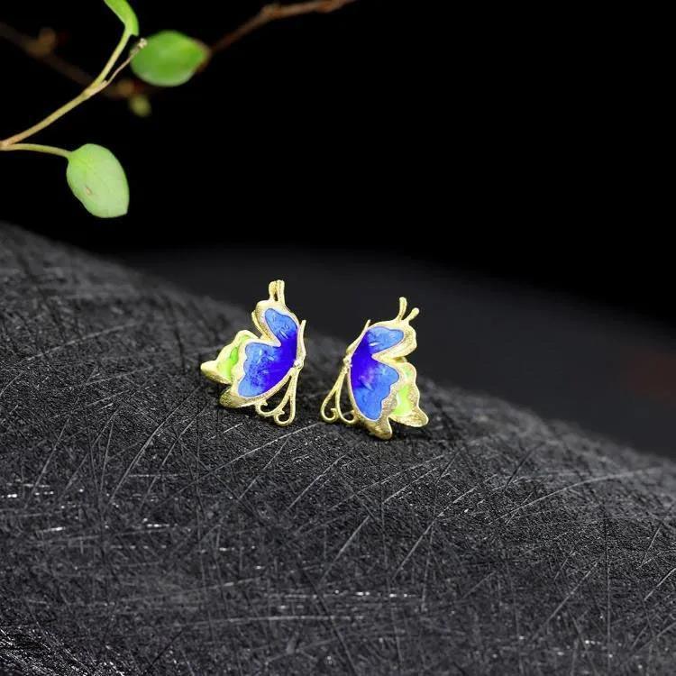 Romantic Silver Earring for Special Moments